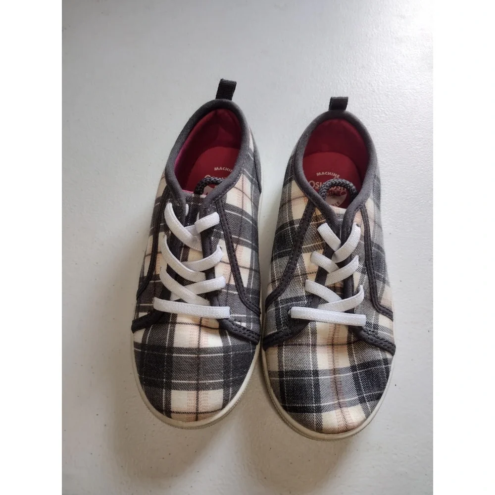 OshKosh Bgosh classic low